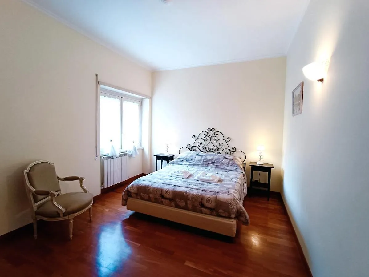 Appartamento Luminoso Villa Pamphili Rome Apartment