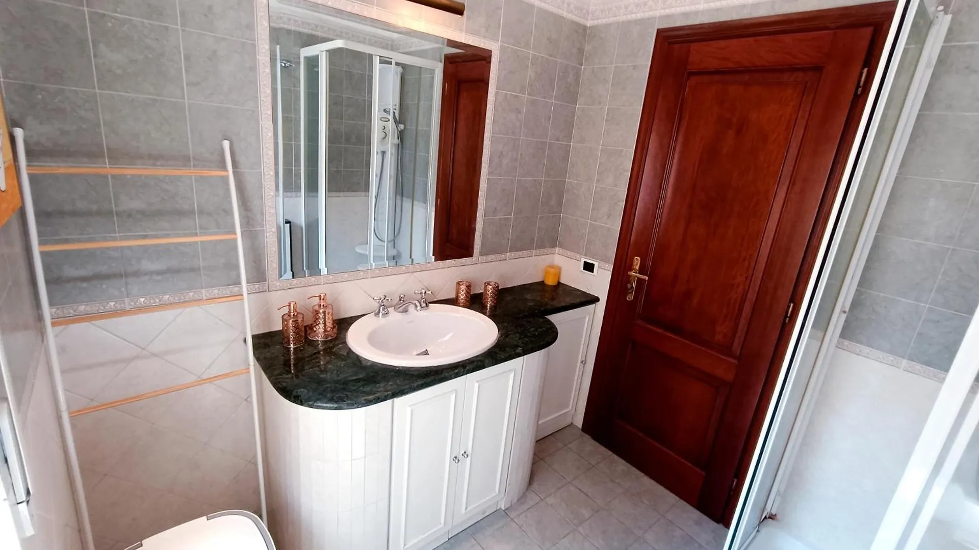 Apartment Appartamento Luminoso Villa Pamphili Rome